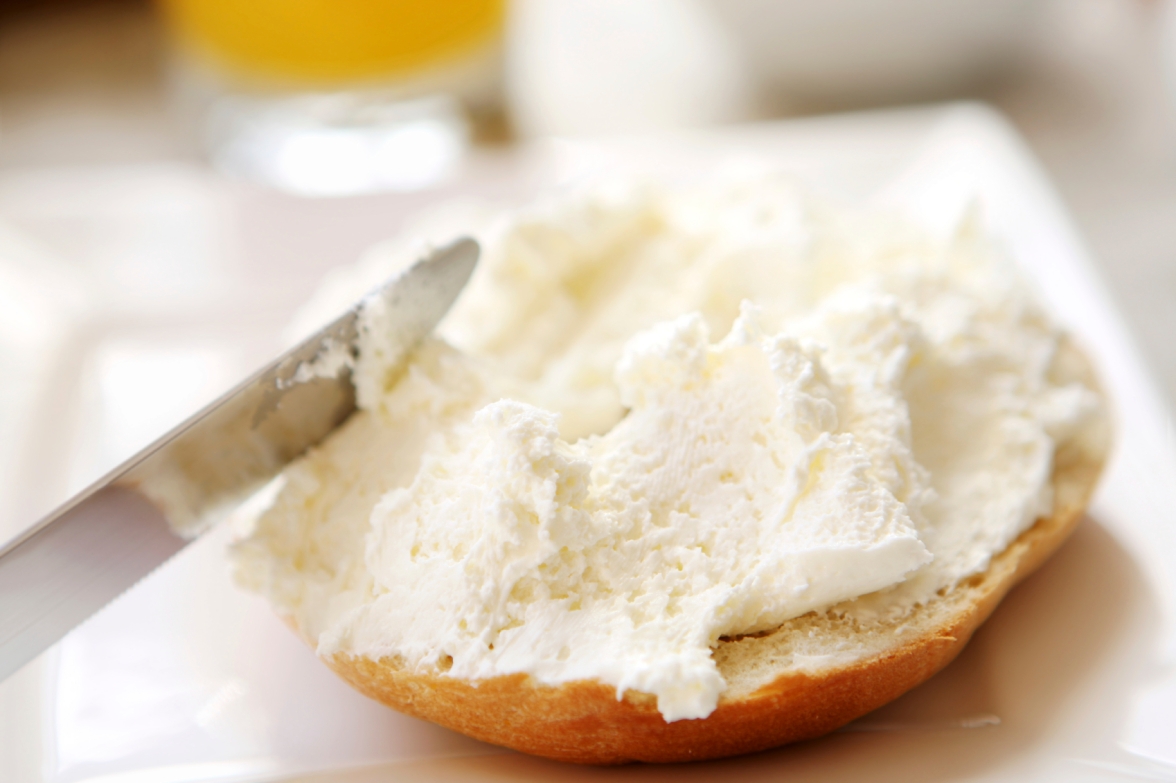 cream cheese with bagel
